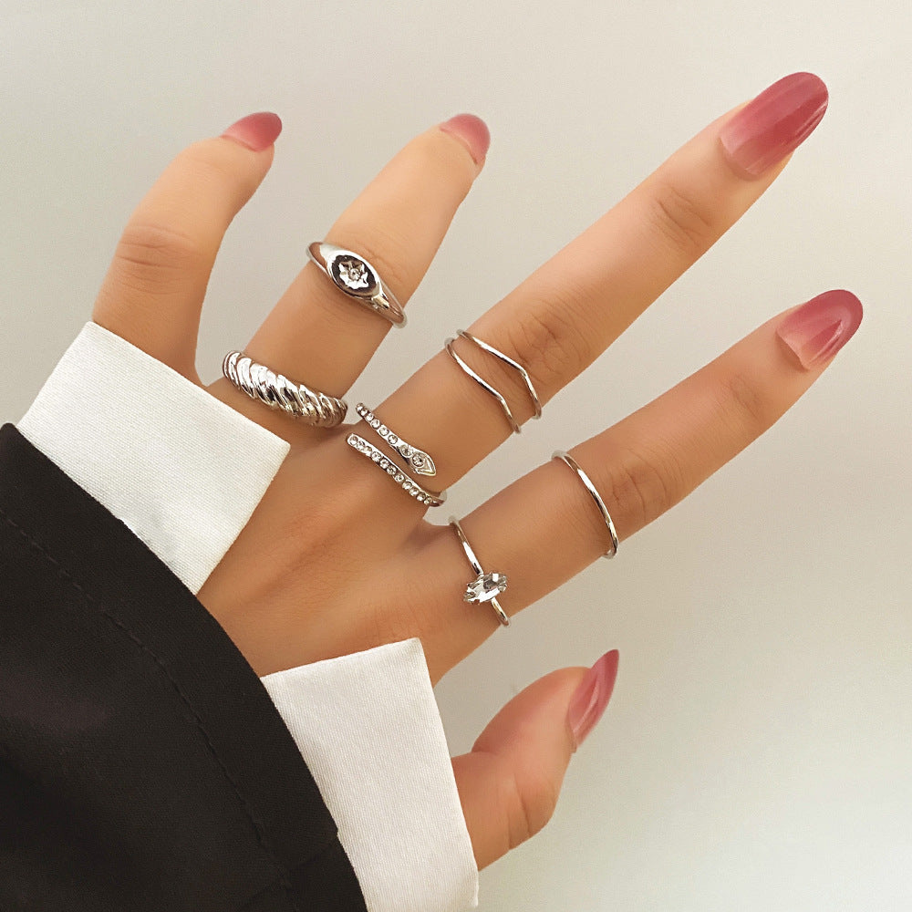 Five-Pointed Star Round Flower Ring
